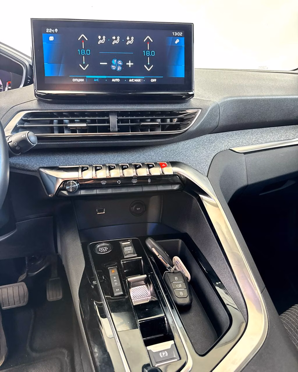 Peugeot 5008 фото 10