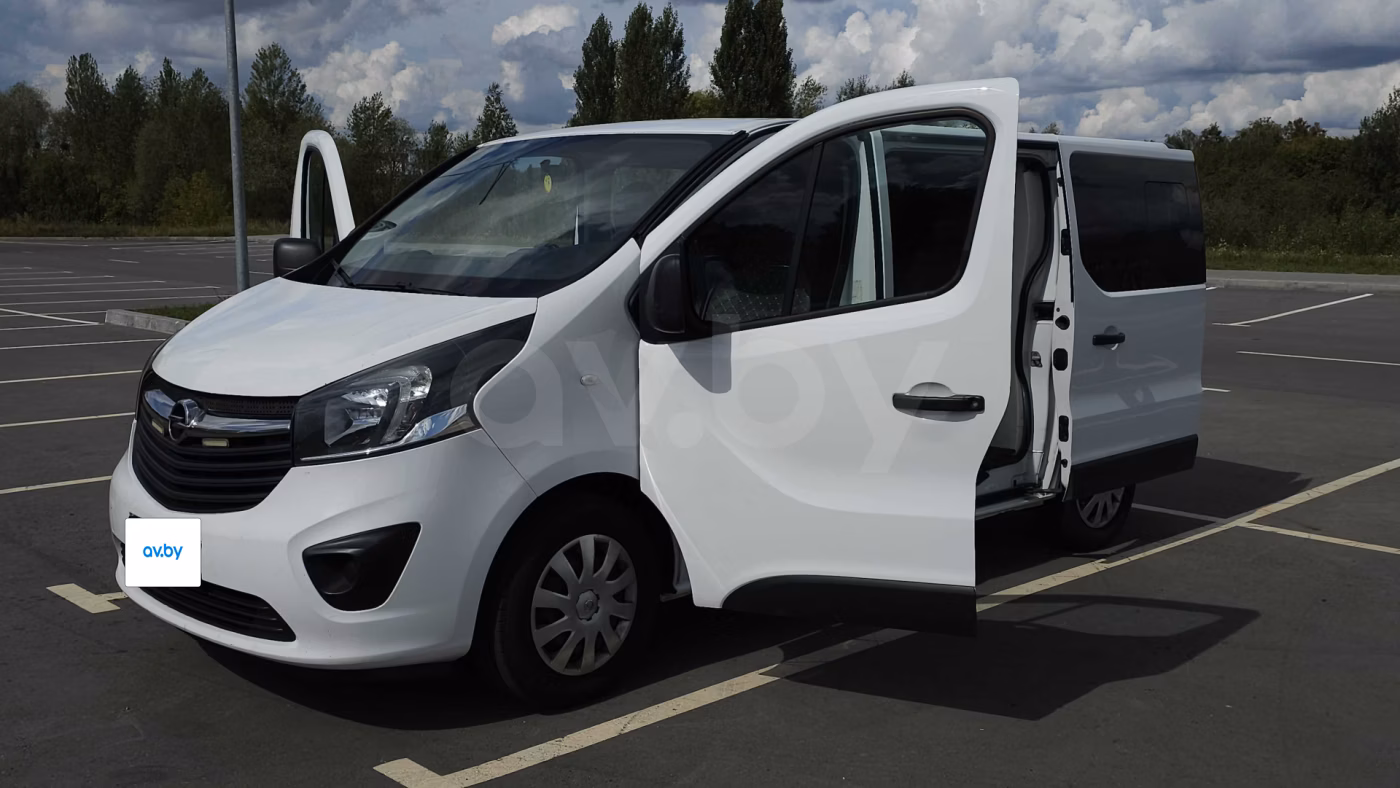 Opel Vivaro фото 10