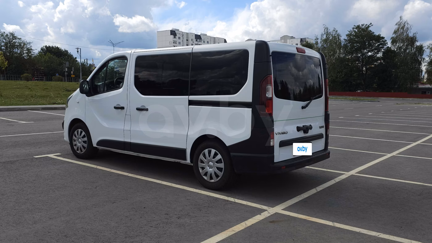Opel Vivaro фото 4