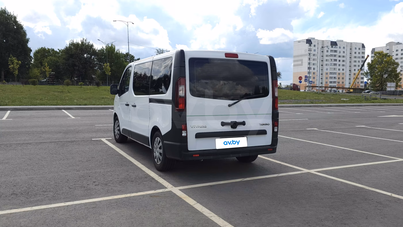 Opel Vivaro фото 5