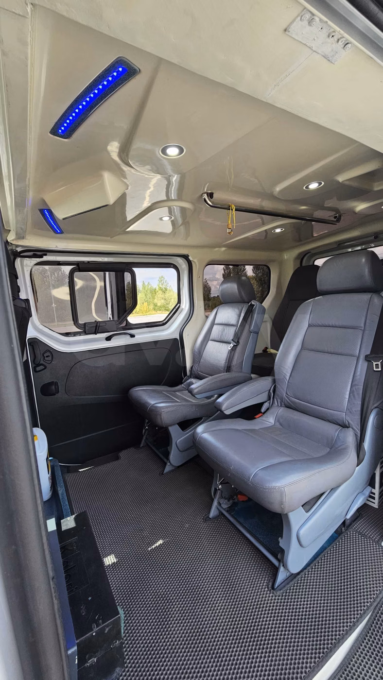 Opel Vivaro фото 15