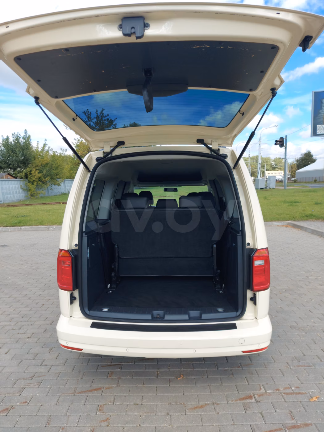 Volkswagen Caddy MAXI фото 9