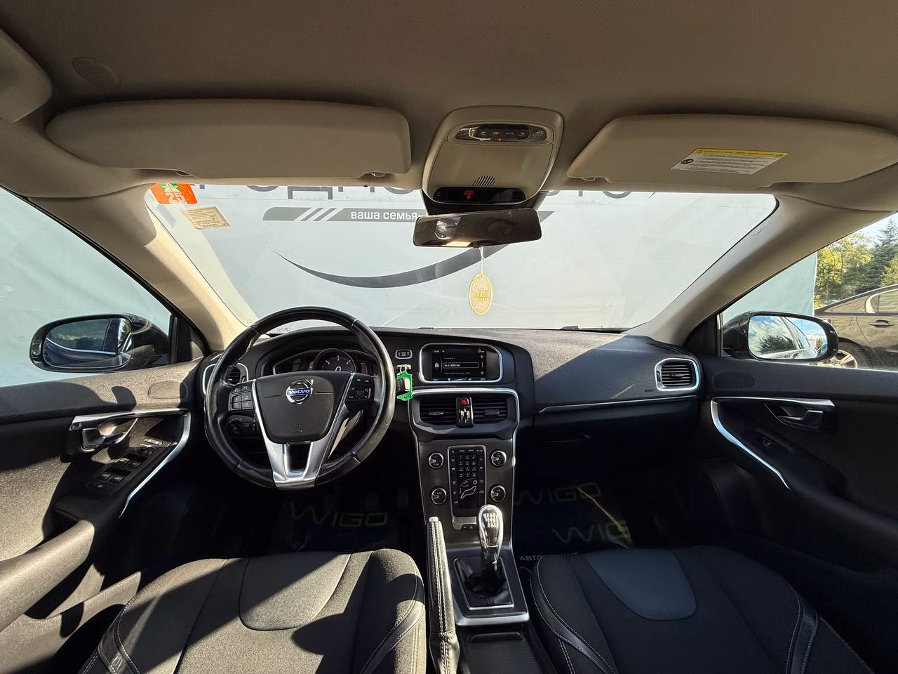 Volvo V40 фото 9