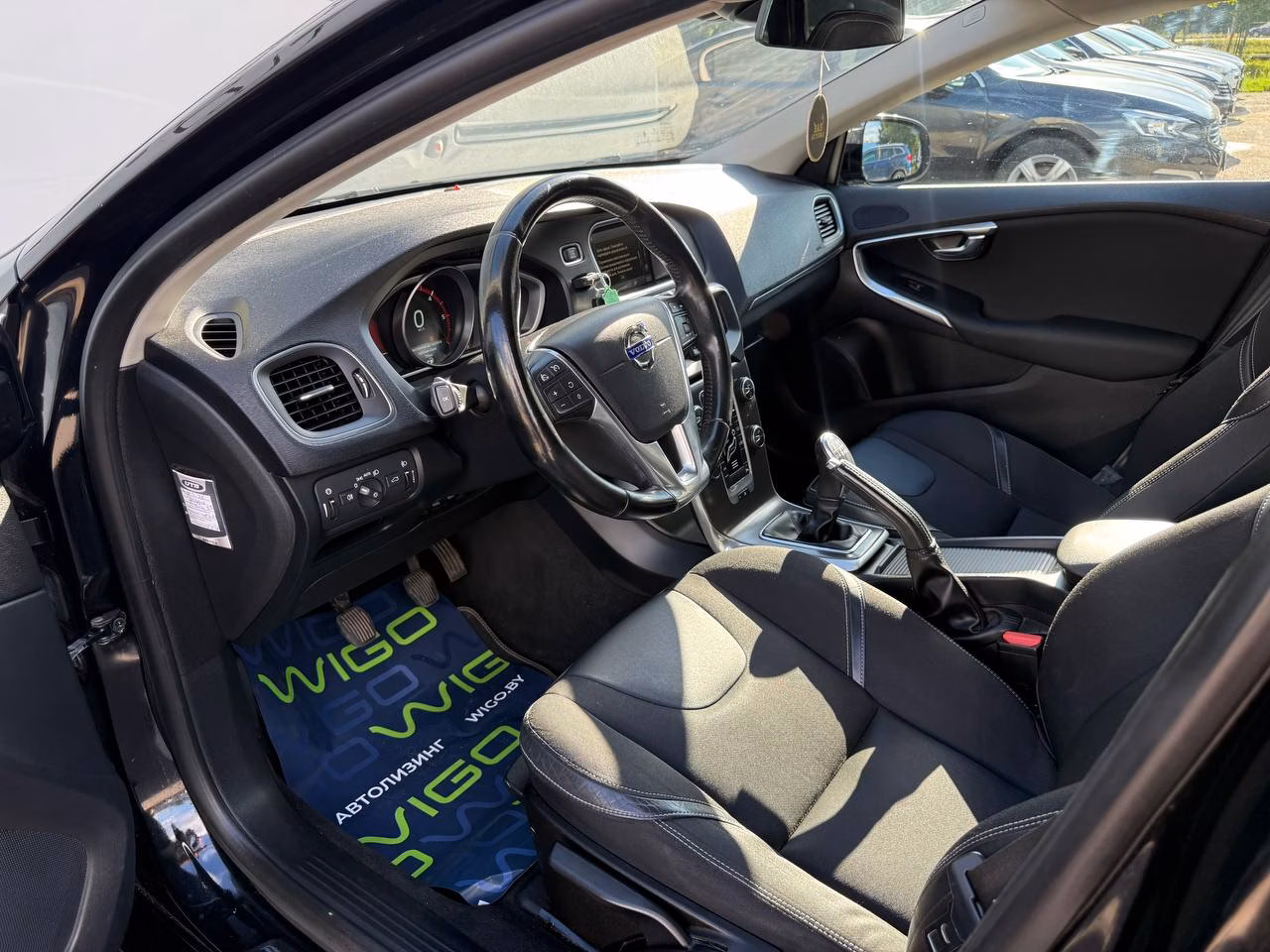 Volvo V40 фото 8