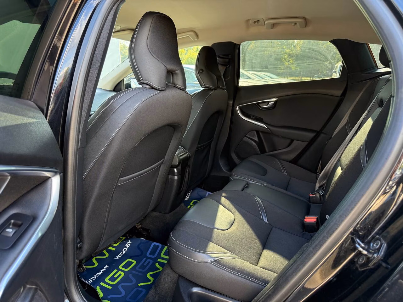Volvo V40 фото 12