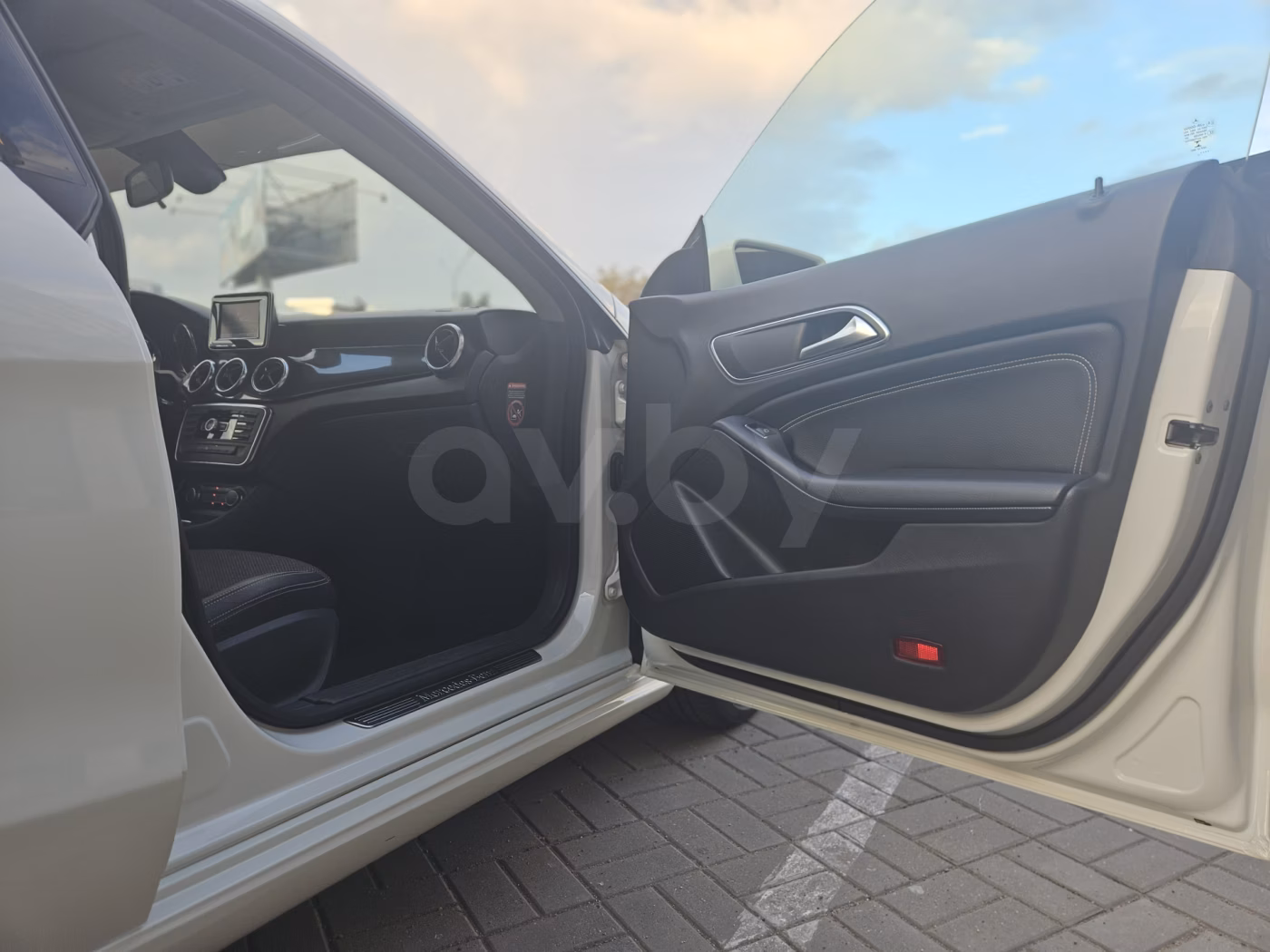 Mercedes-Benz CLA фото 14
