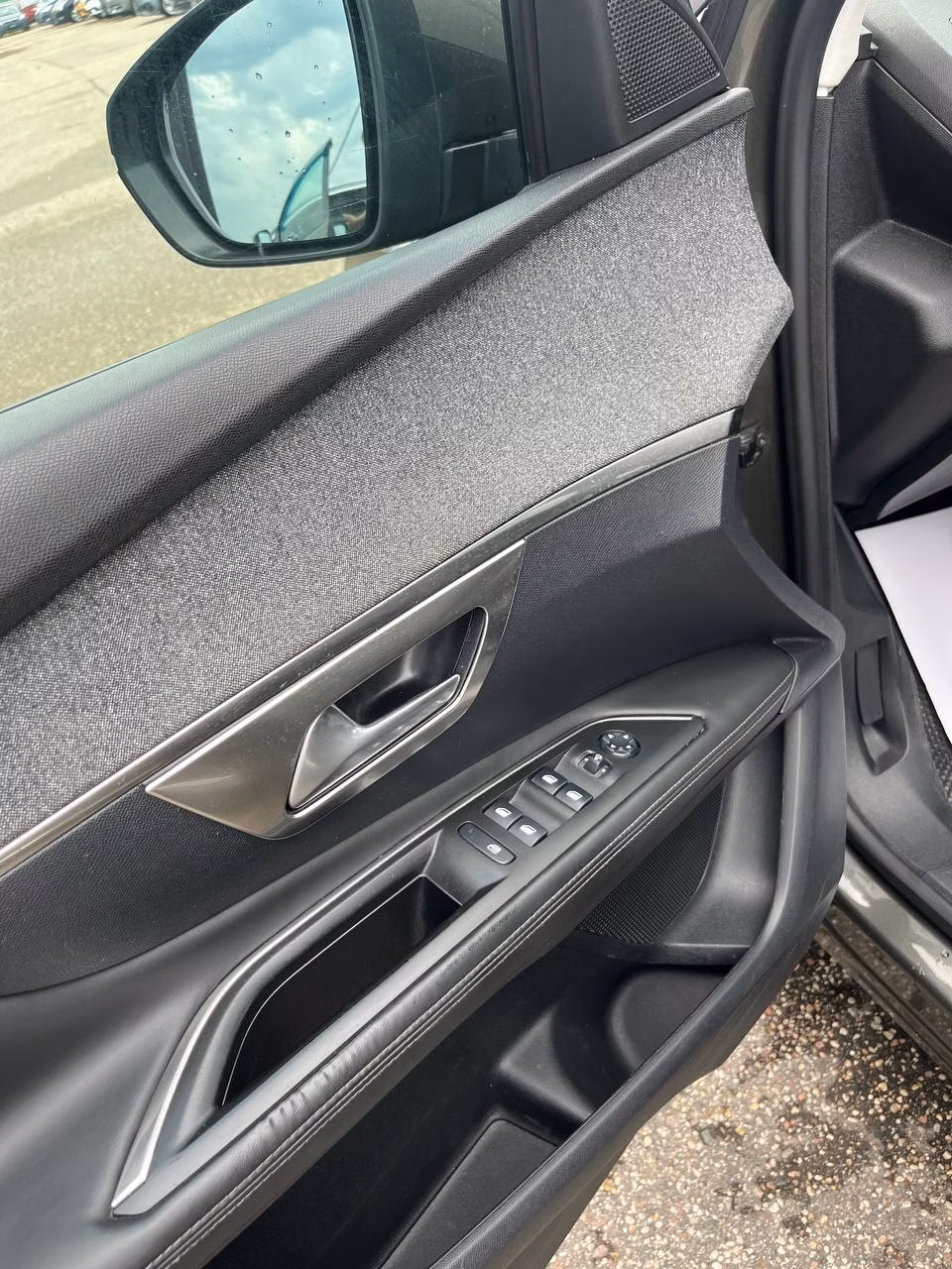 Peugeot 3008 фото 11