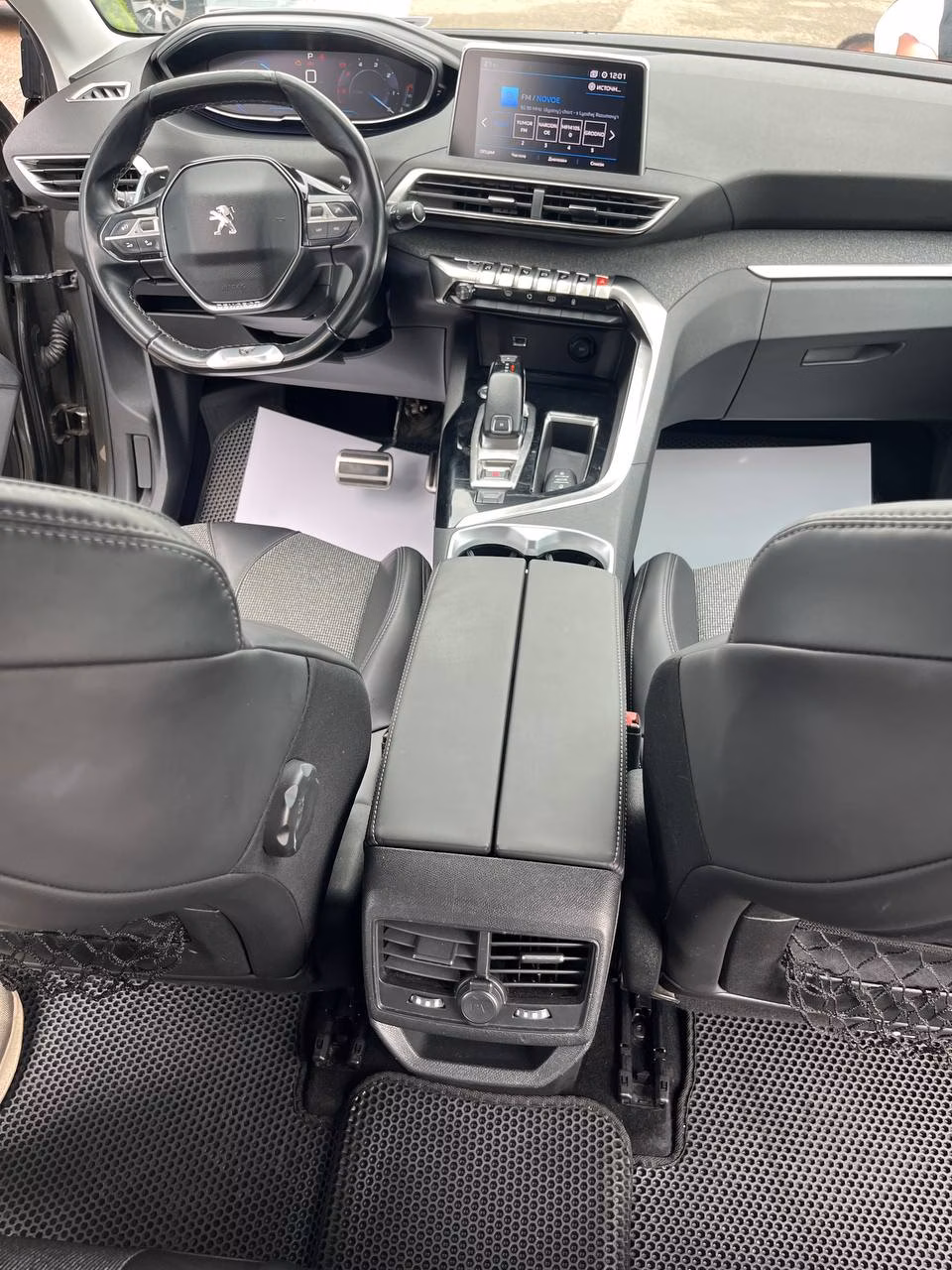 Peugeot 3008 фото 15