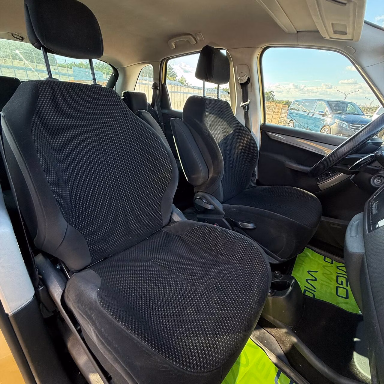 Citroen C4 Picasso фото 11