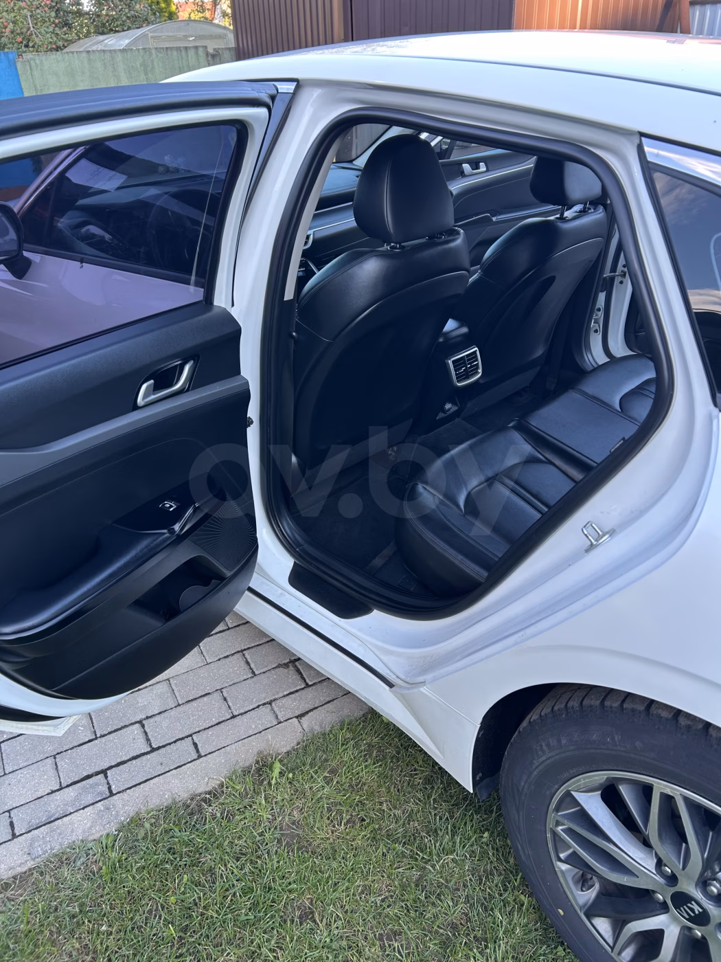 Kia K5 фото 9