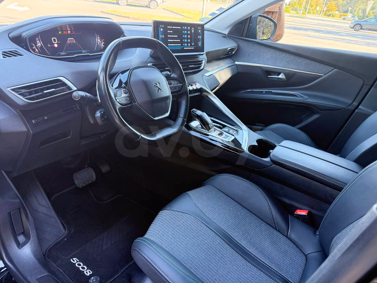 Peugeot 5008 фото 11