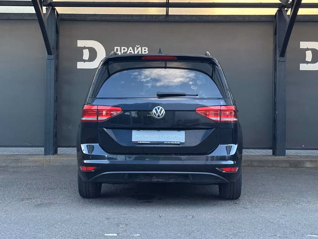 Volkswagen Touran фото 6