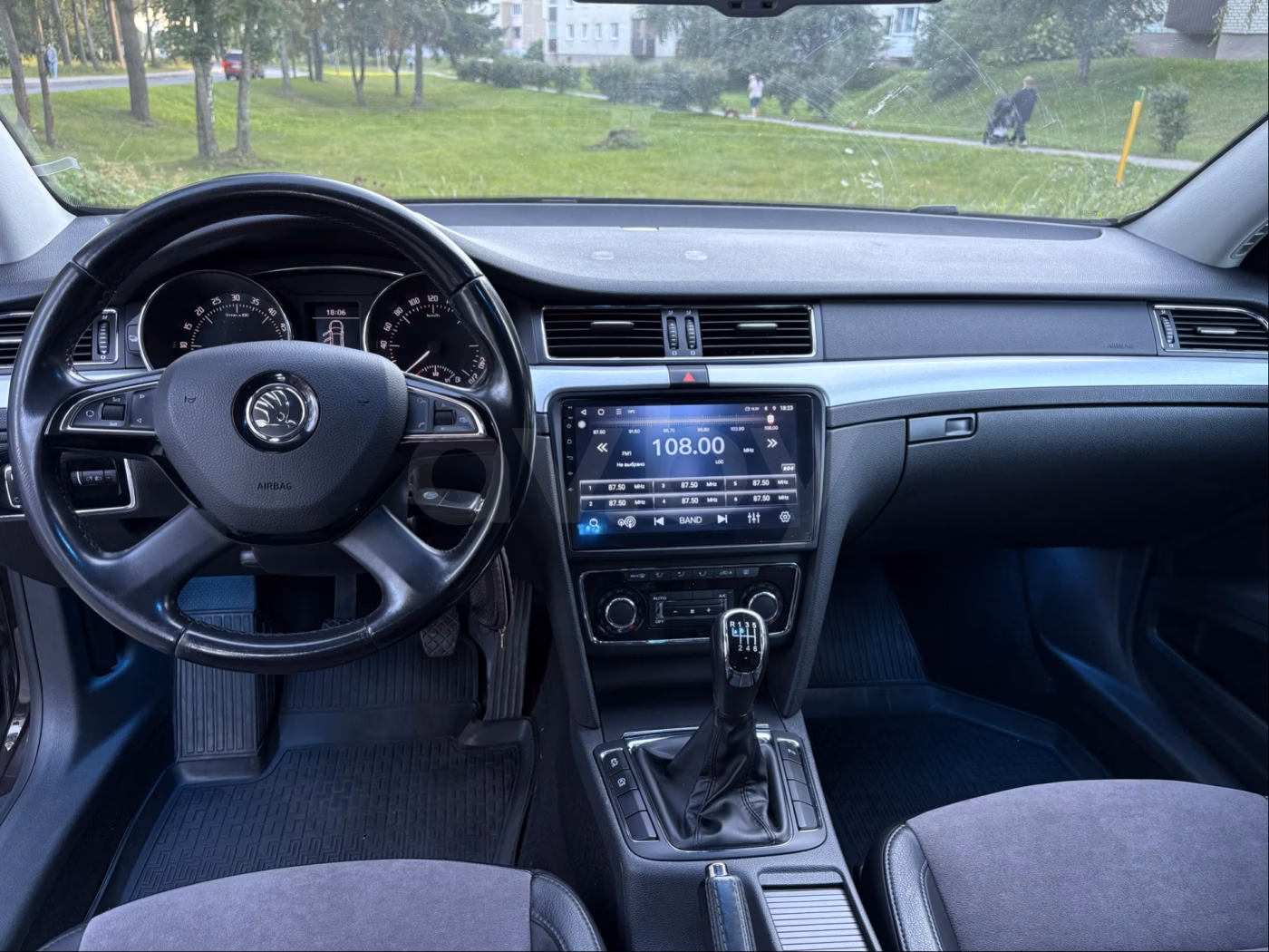 Skoda Superb фото 11