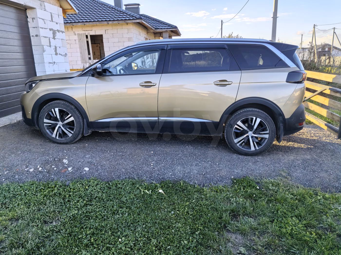Peugeot 5008 фото 3