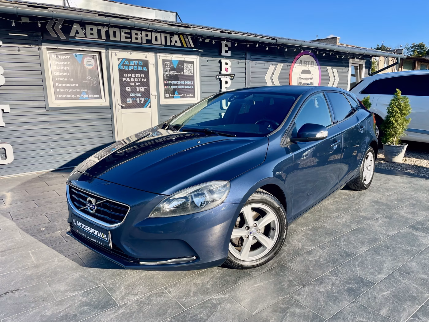 Volvo V40 фото 2