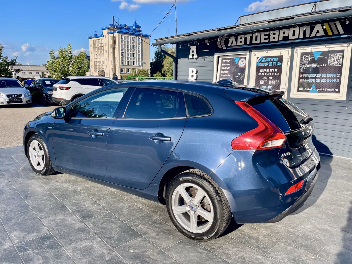 Volvo V40 фото 6