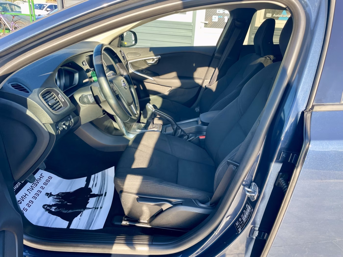 Volvo V40 фото 10
