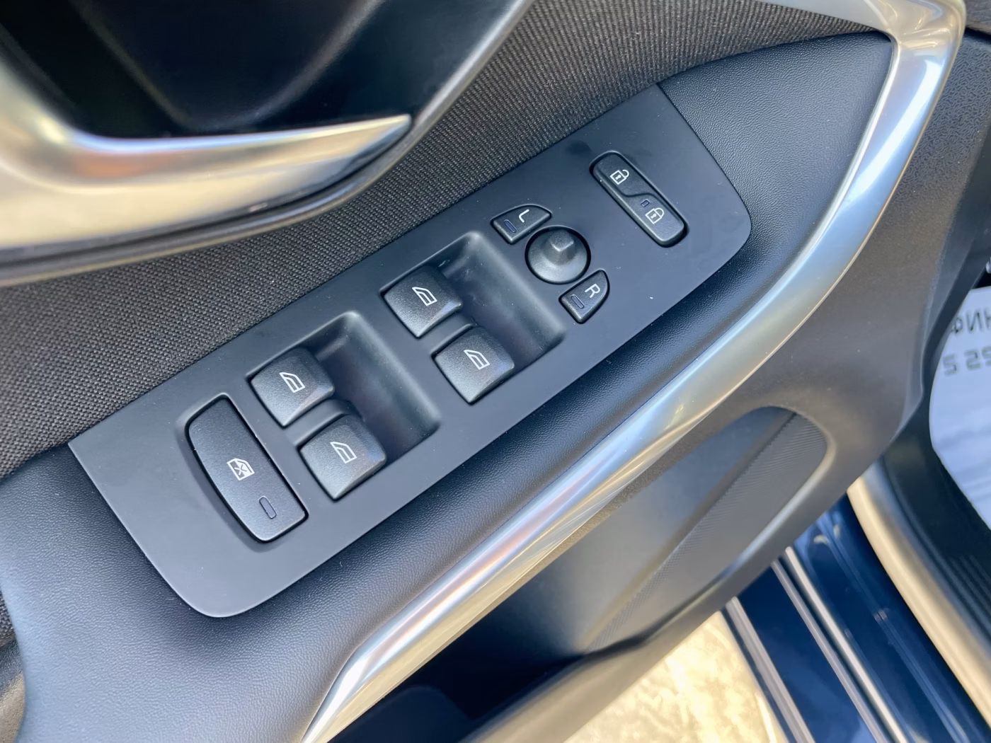 Volvo V40 фото 12