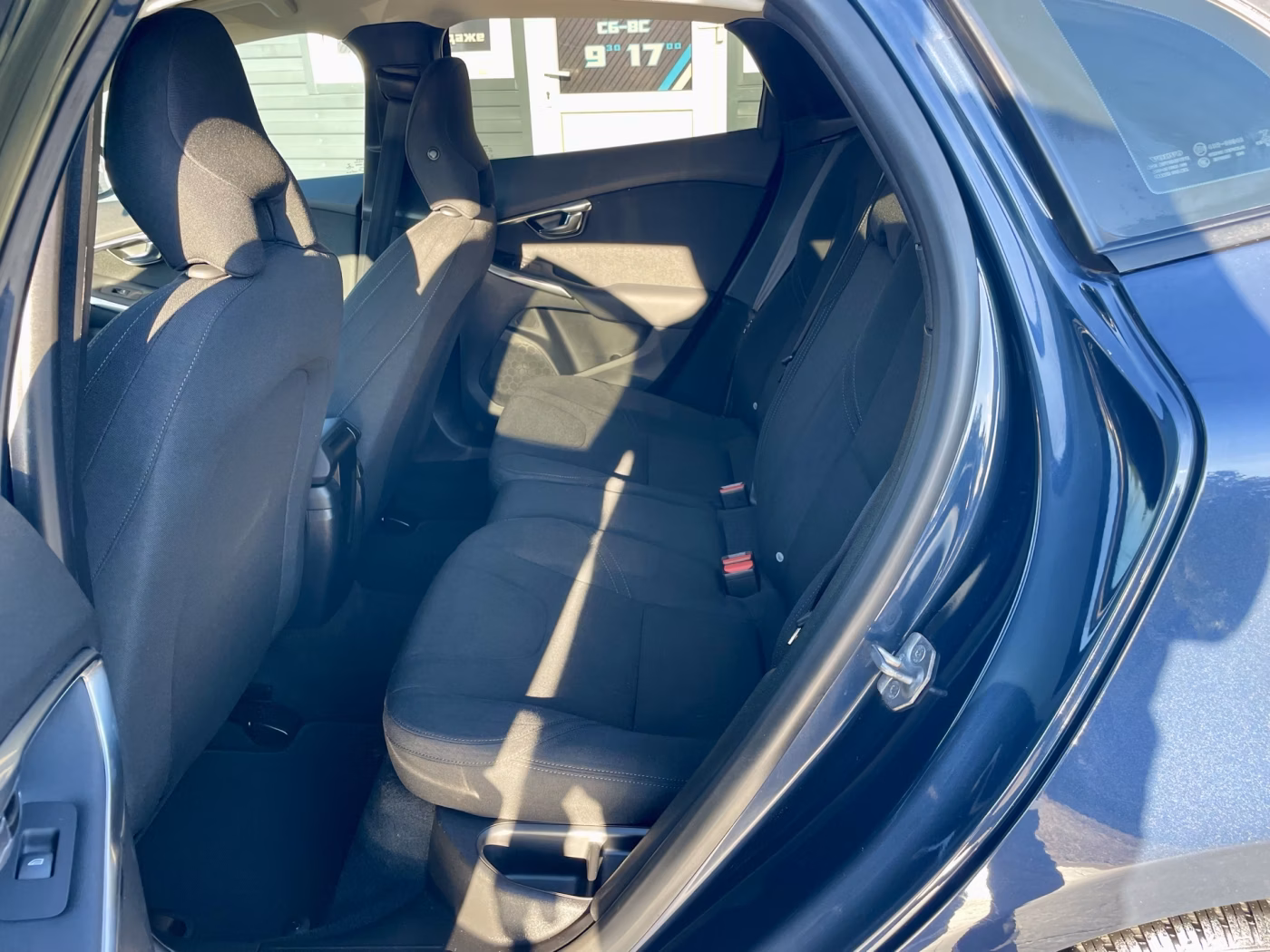 Volvo V40 фото 13