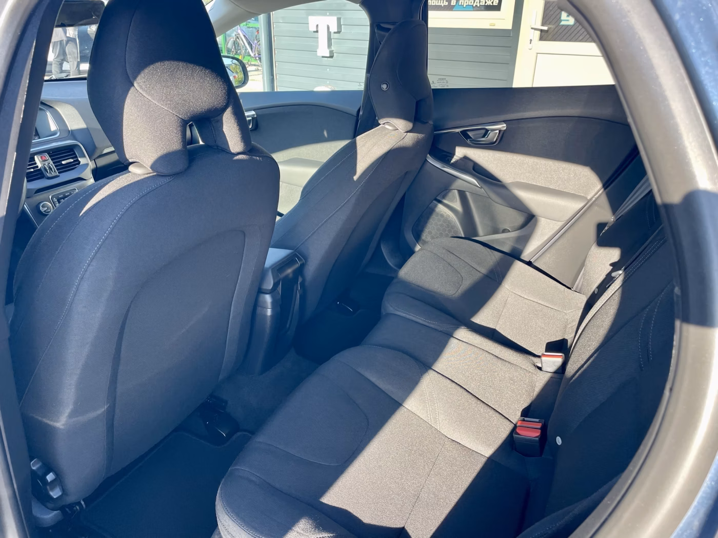 Volvo V40 фото 20