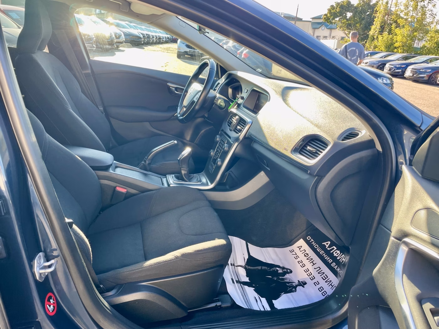 Volvo V40 фото 23