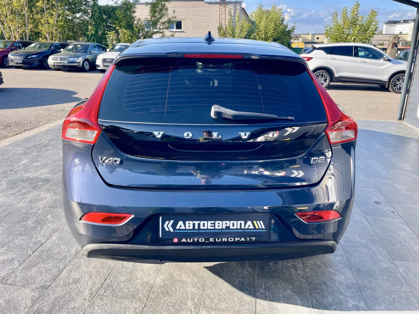 Volvo V40 фото 8