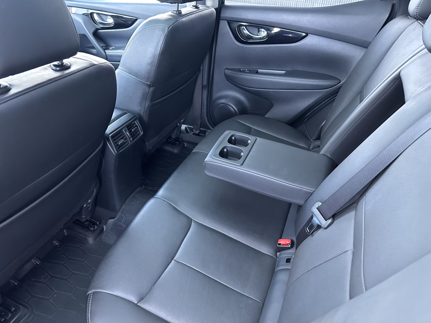 Nissan Qashqai фото 15