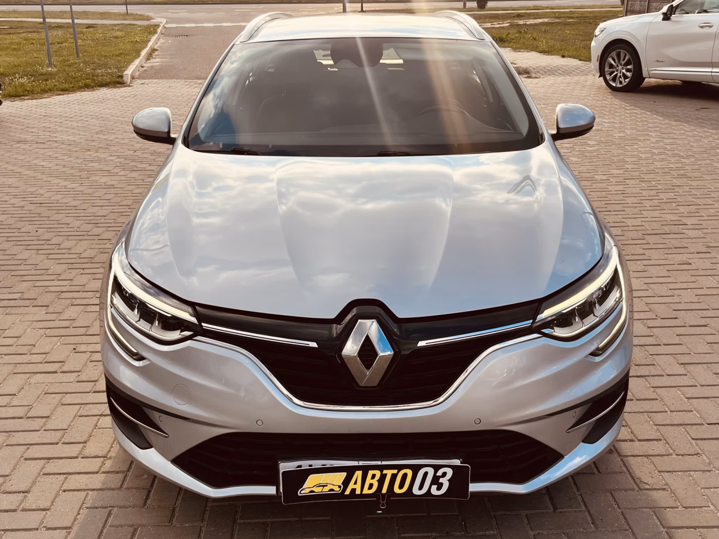 Renault Megane фото 2