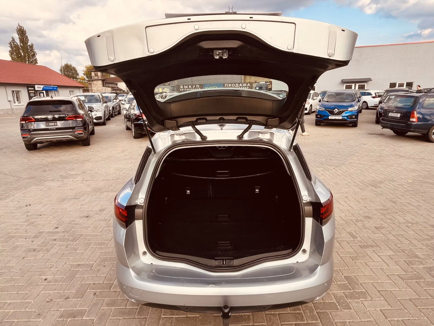 Renault Megane фото 8