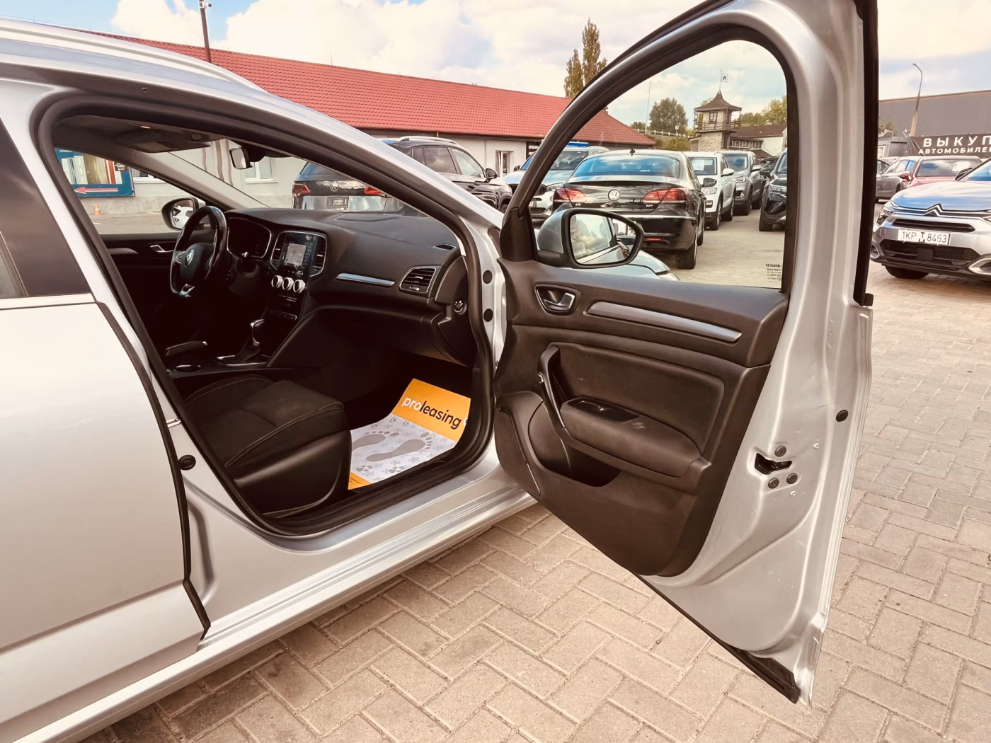 Renault Megane фото 9