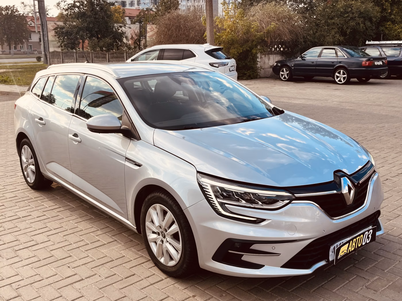 Renault Megane фото 5