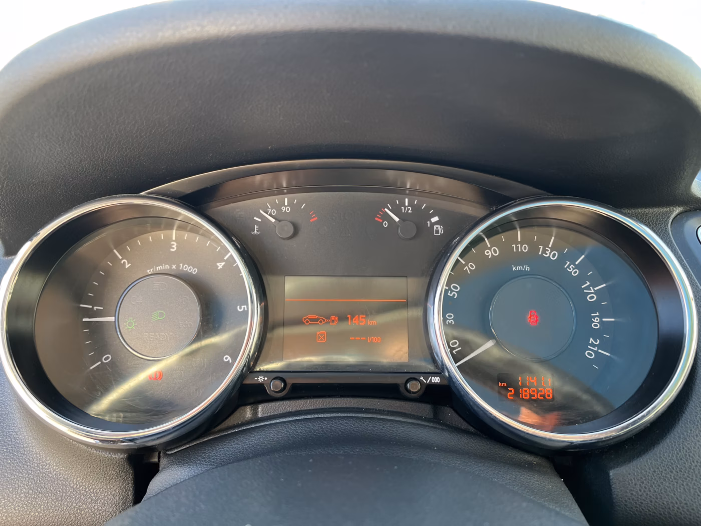 Peugeot 5008 фото 26