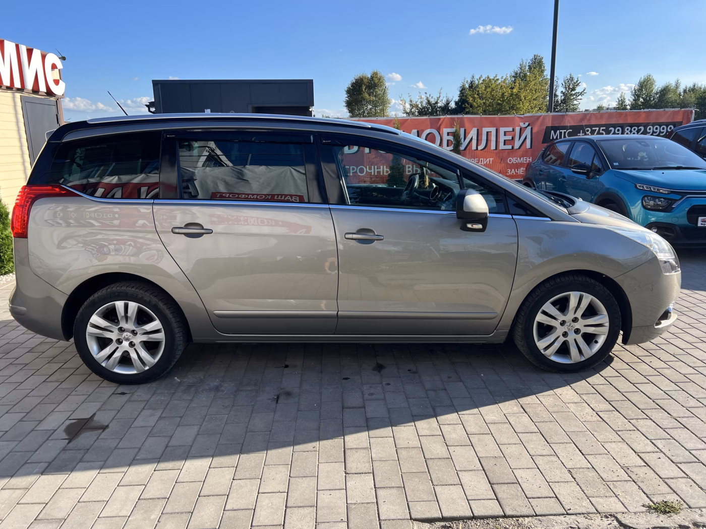 Peugeot 5008 фото 6
