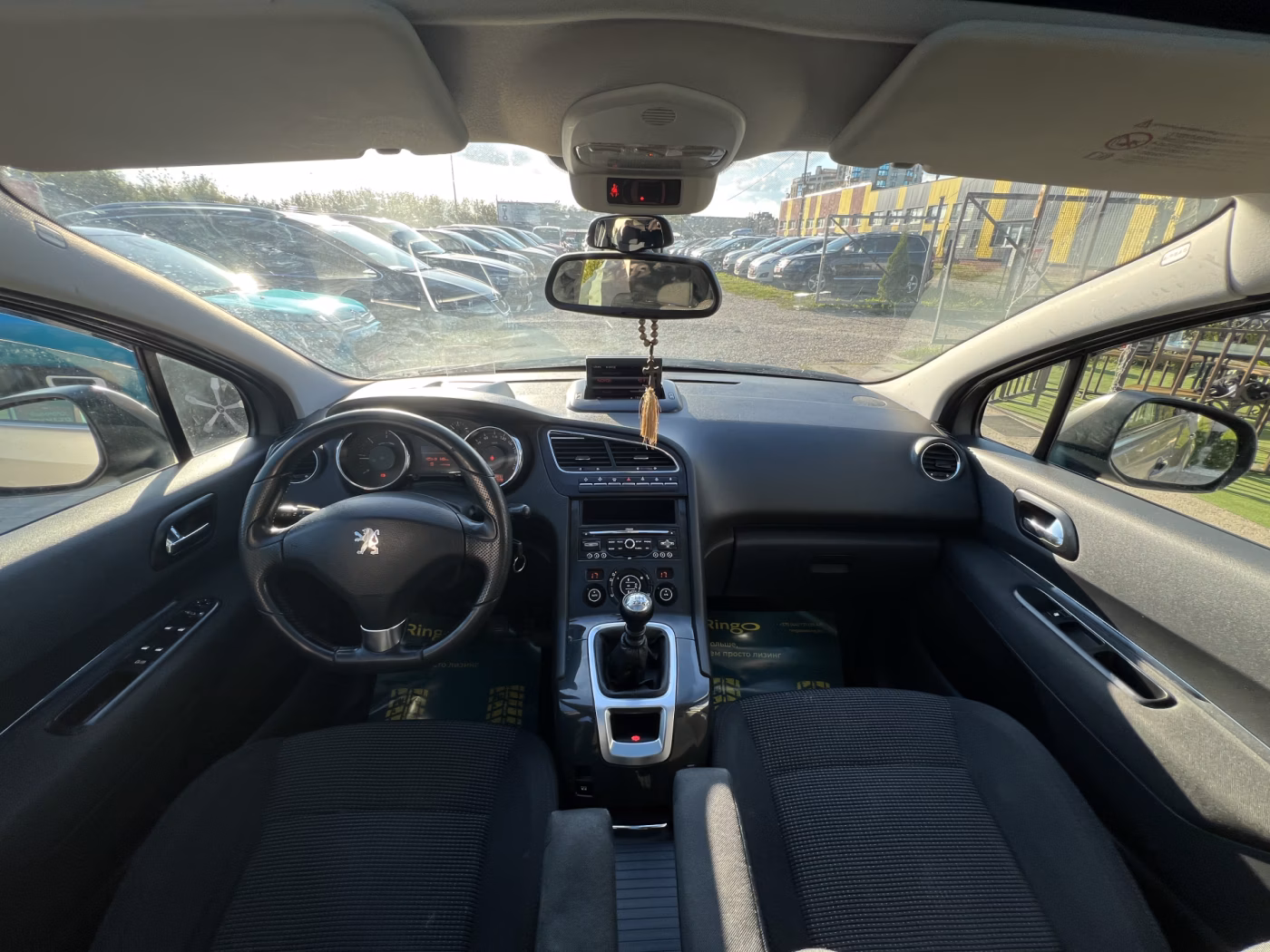 Peugeot 5008 фото 15