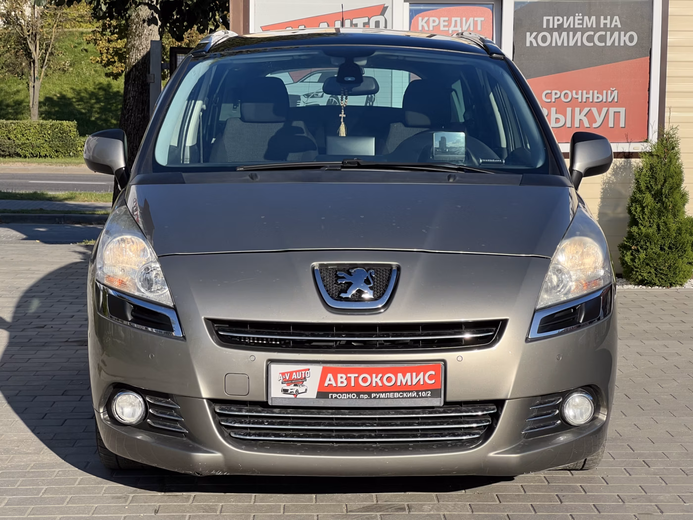 Peugeot 5008 фото 7