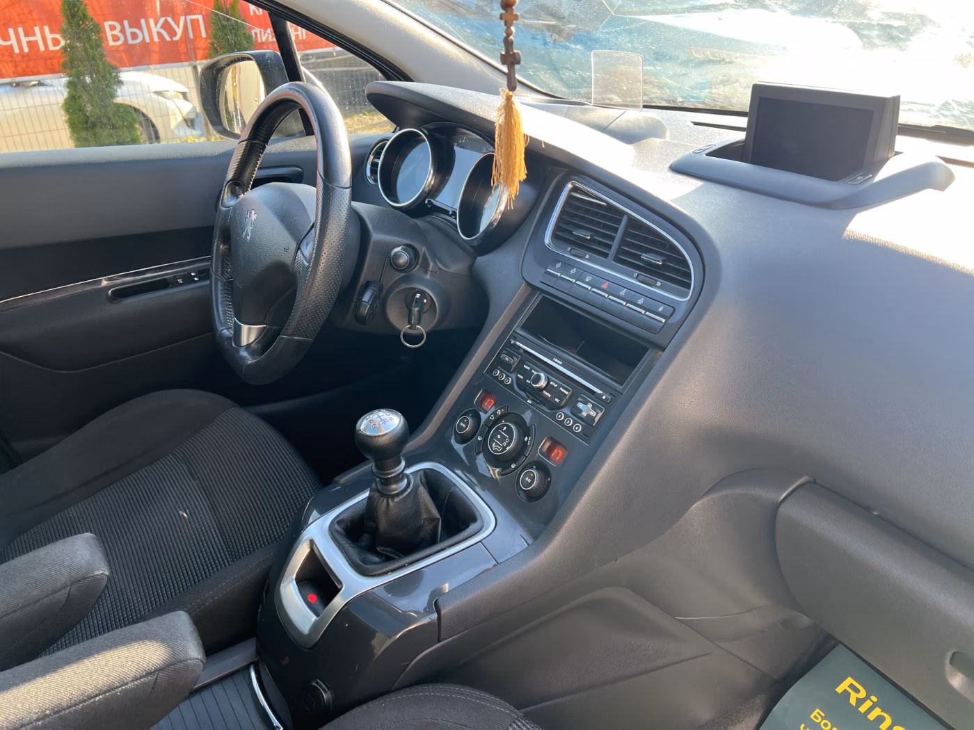 Peugeot 5008 фото 27