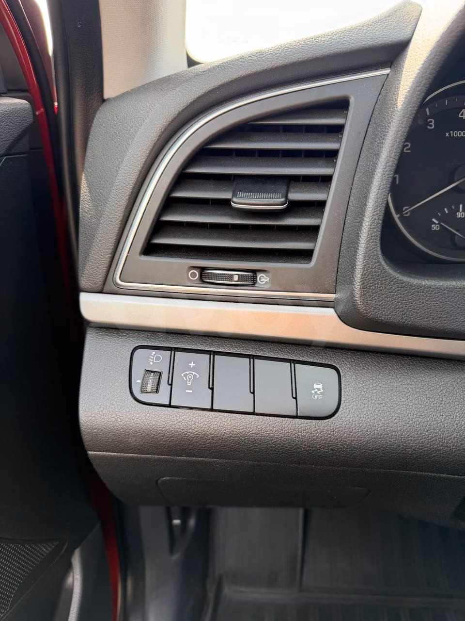 Hyundai Elantra фото 9