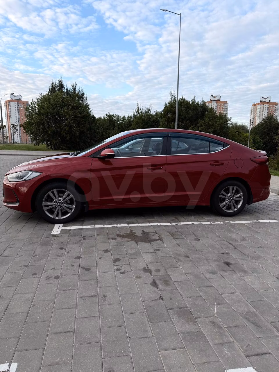 Hyundai Elantra фото 3