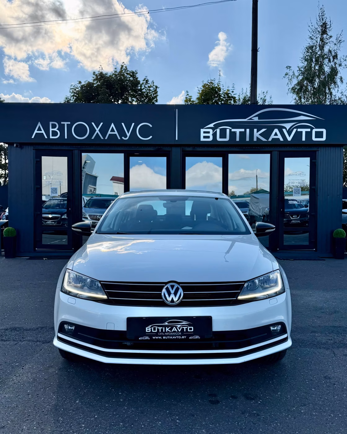 Volkswagen Jetta фото 2