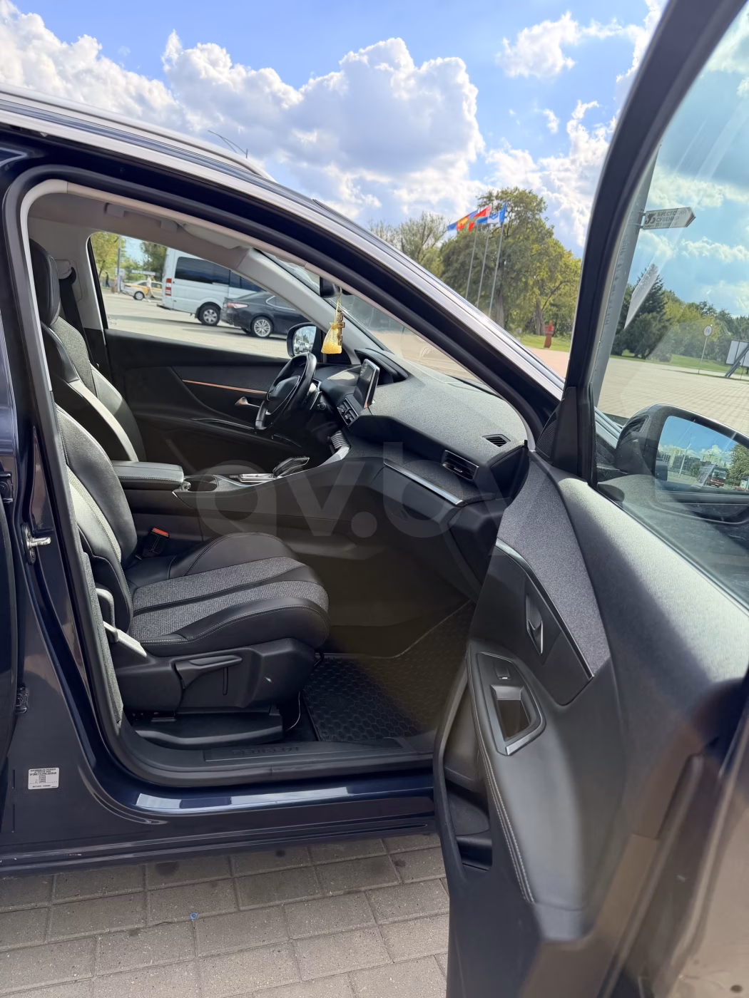 Peugeot 5008 фото 3