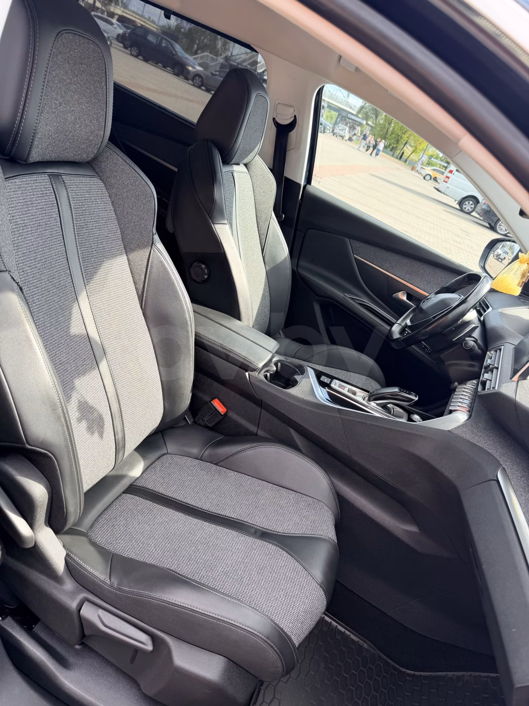 Peugeot 5008 фото 4