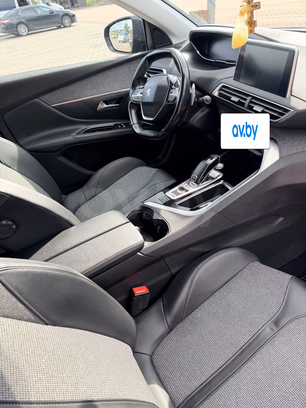 Peugeot 5008 фото 5