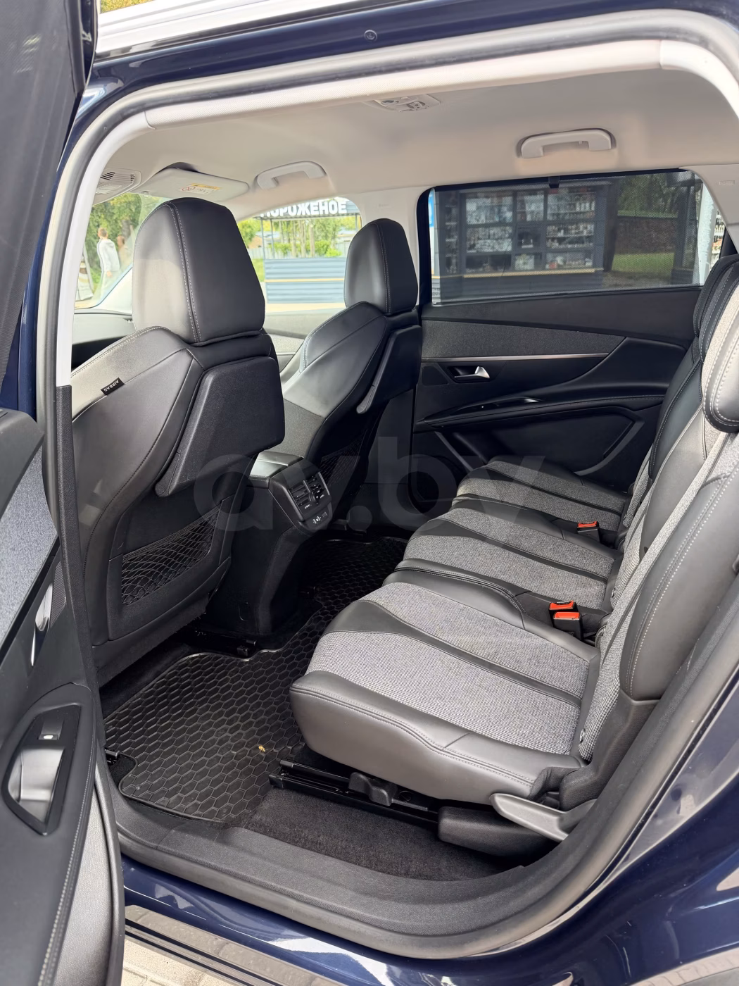 Peugeot 5008 фото 13