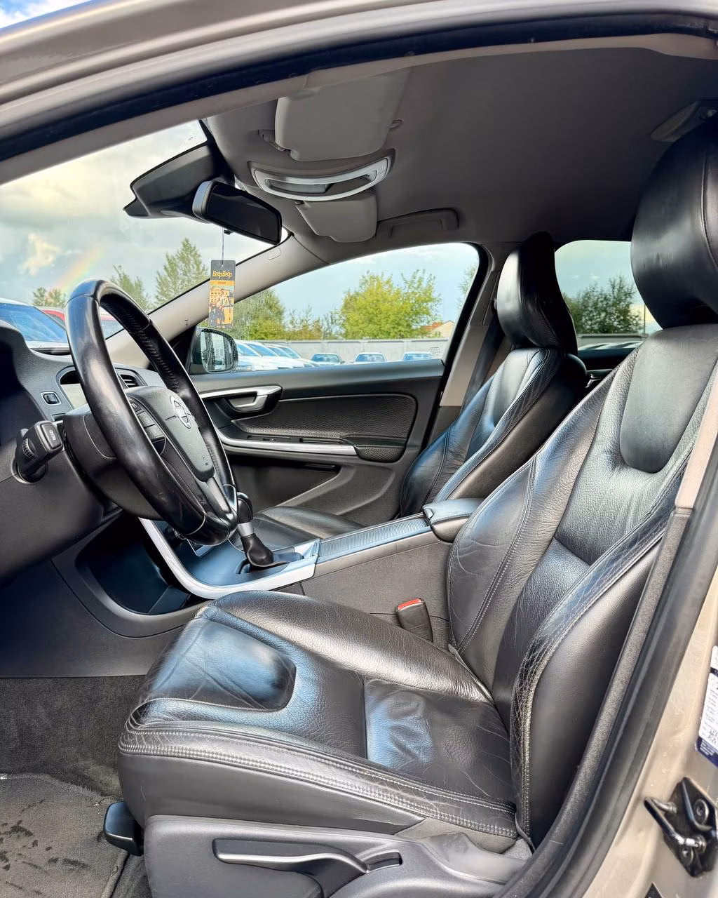 Volvo V60 фото 9