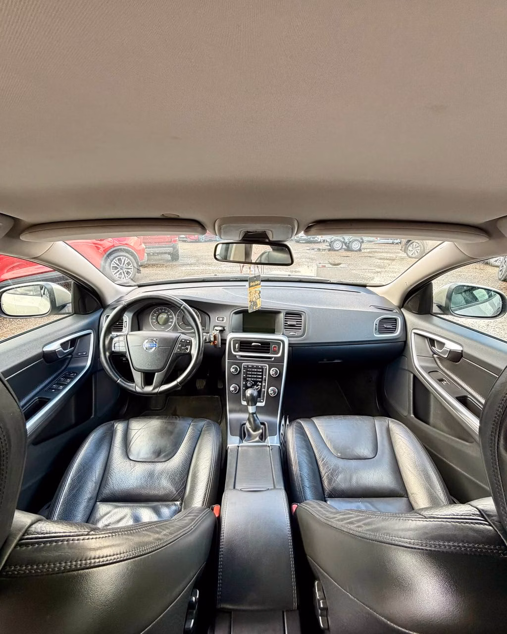 Volvo V60 фото 10