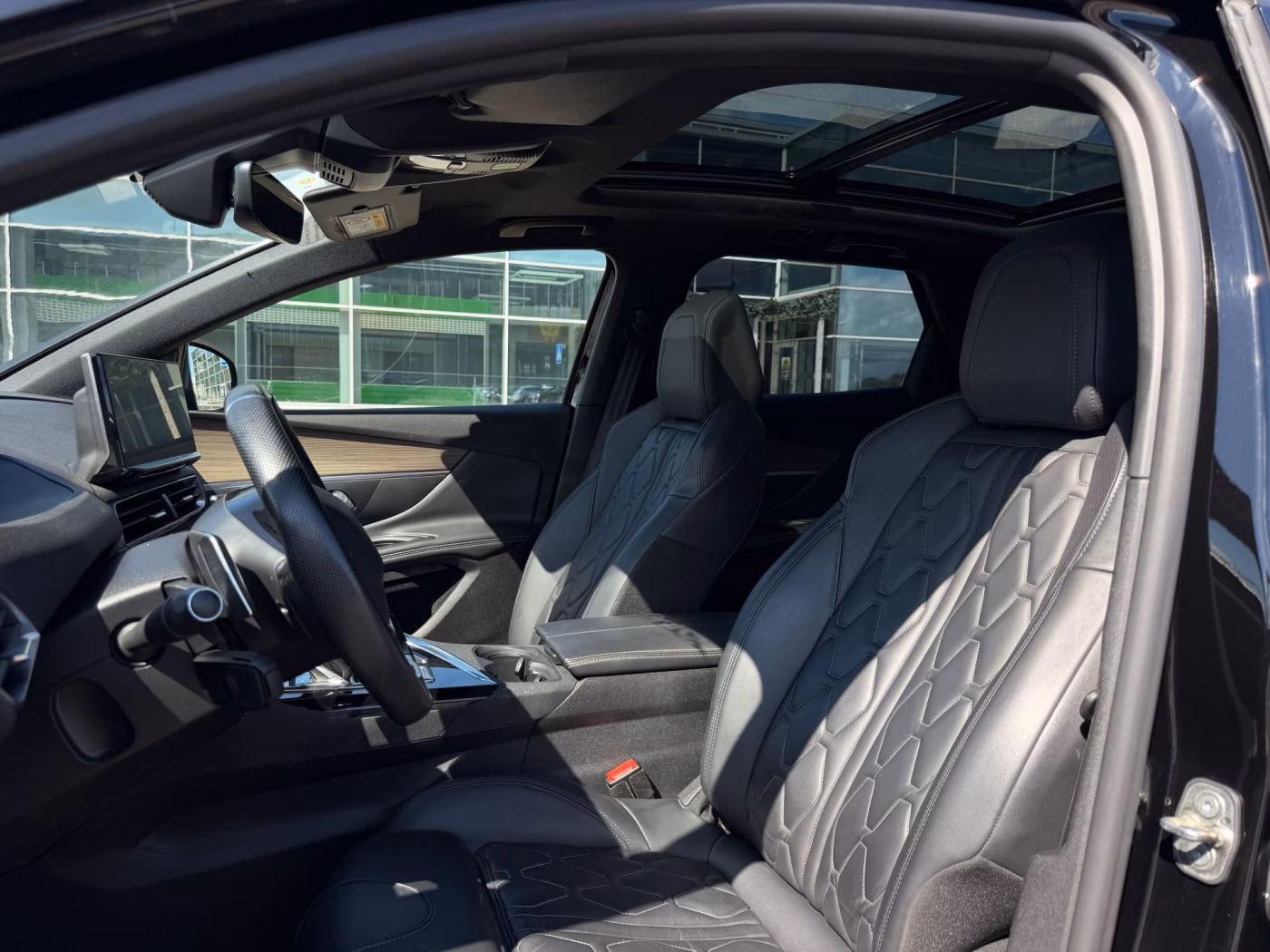 Peugeot 3008 фото 12