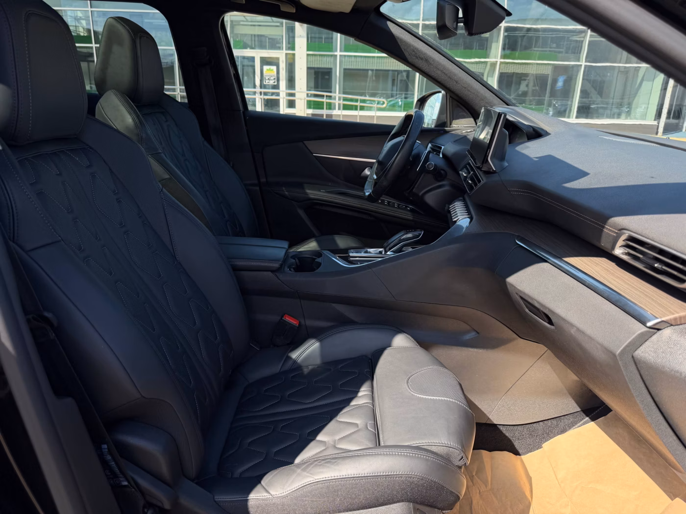 Peugeot 3008 фото 25