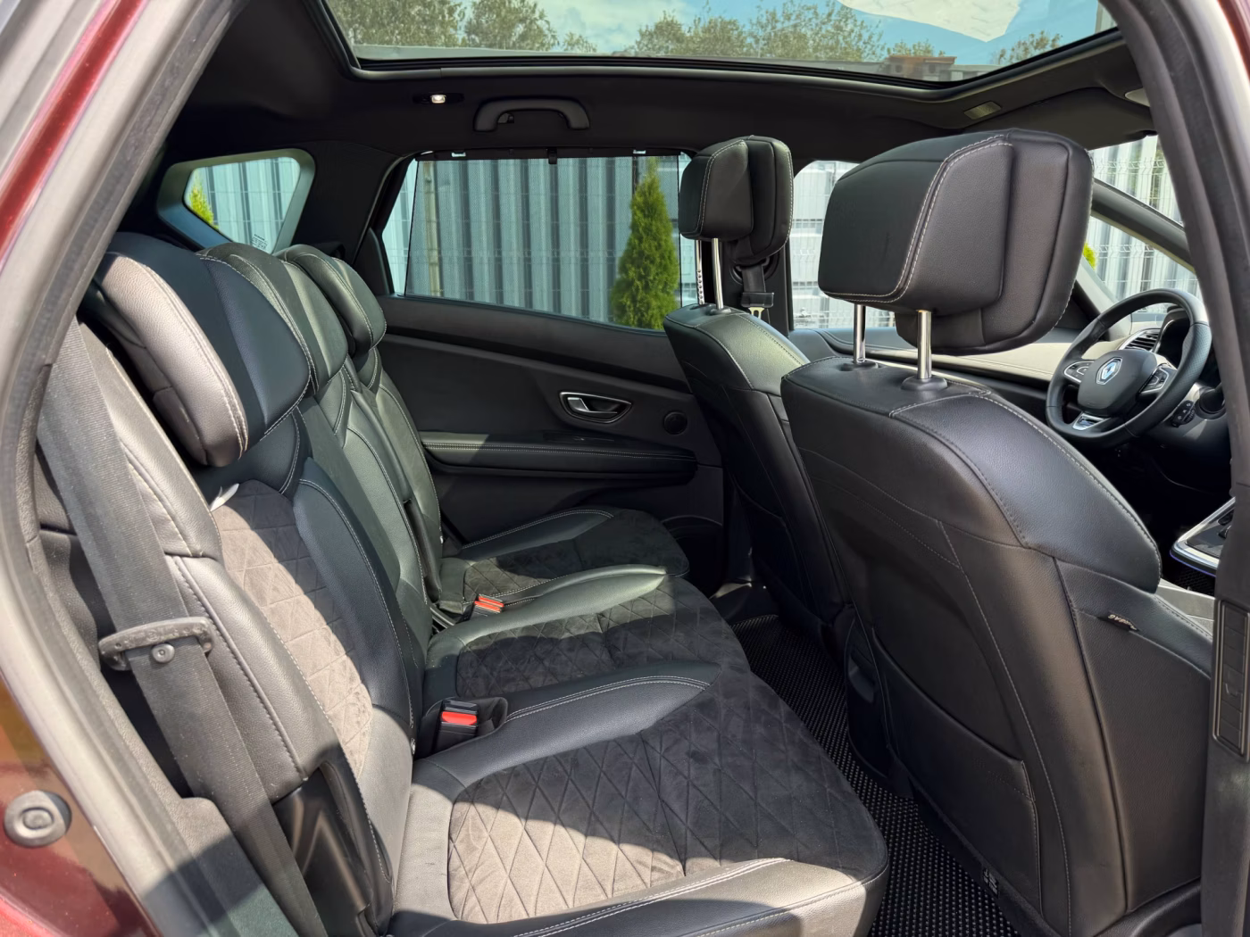 Renault Scenic фото 18