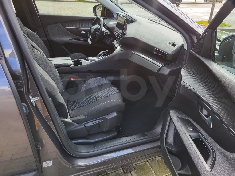 Peugeot 5008 фото 10