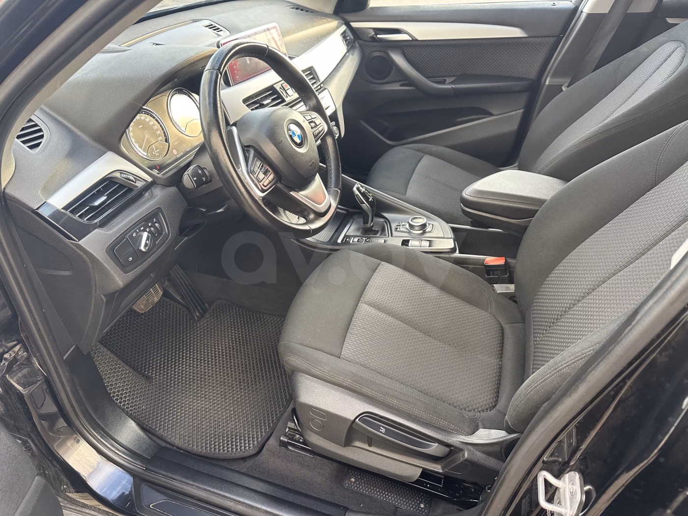 BMW X1 фото 9